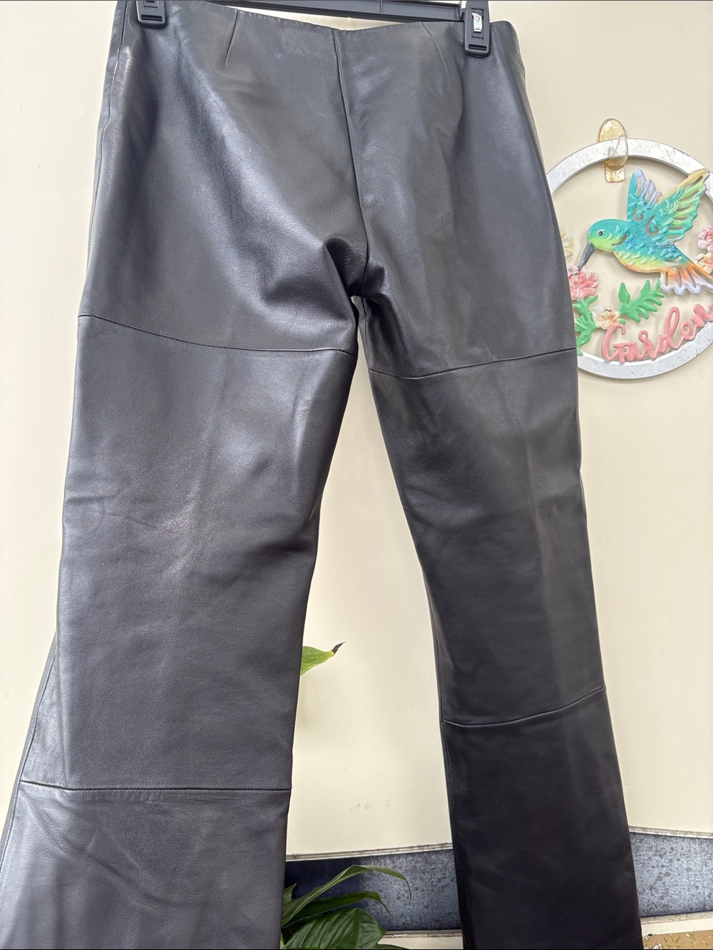 Vakko Black Leather Flare Pants - Picture 4 of 5